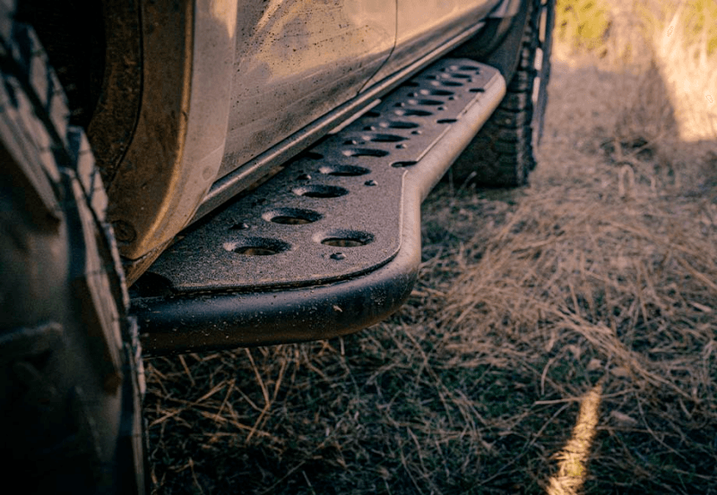 Cali Raised LED סולמות Rock Sliders Cali Raised לטויוטה טאקומה